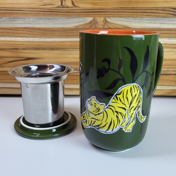 DAVIDs TEA Nordic Mug with Lid and TEA Infuser, Colour Changing Stretching Cat - Picture 6 of 9